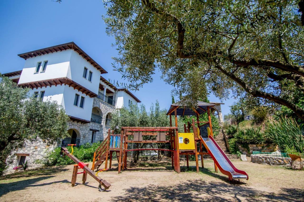 Geranion Village Никити Екстериор снимка